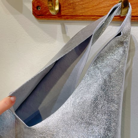 ITALY  Leather  三角BAG
