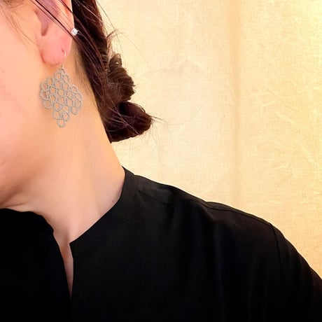 GON Yura Yura  pierced/earrings