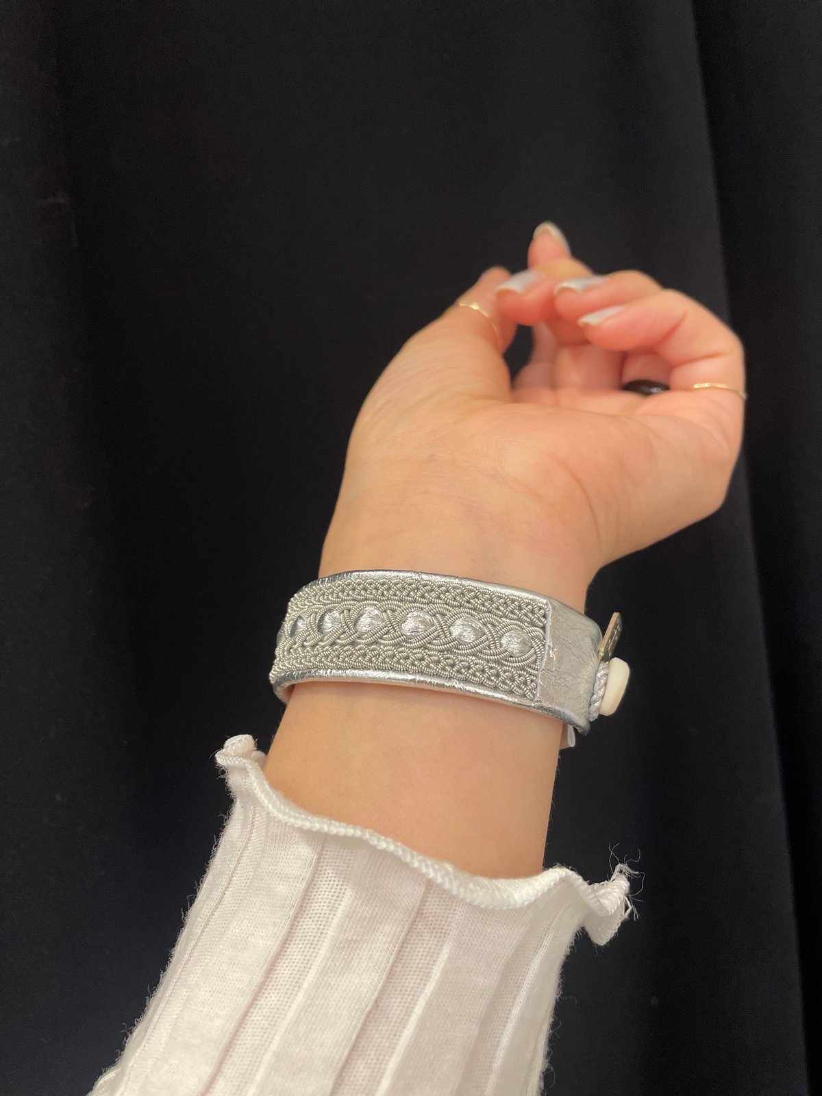 MB20周年別注 YOHEI NOGUCHI Duodje センターレザー編み太バングル |