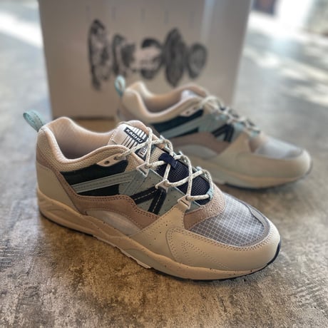 KARHU Fusion Limited WHITE/blue   /PINK