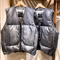FEATビッグパネル Vネックダウンベスト