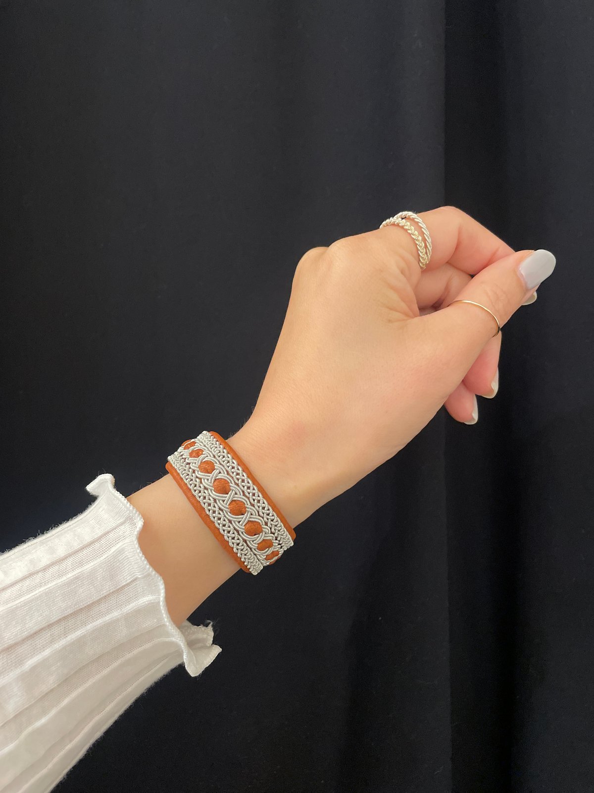 MB20周年別注 YOHEI NOGUCHI Duodje センターレザー編み太バングル |