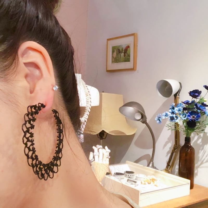 SIRI SIRI ARABESQUE Earrings HOOP black | THE M.B