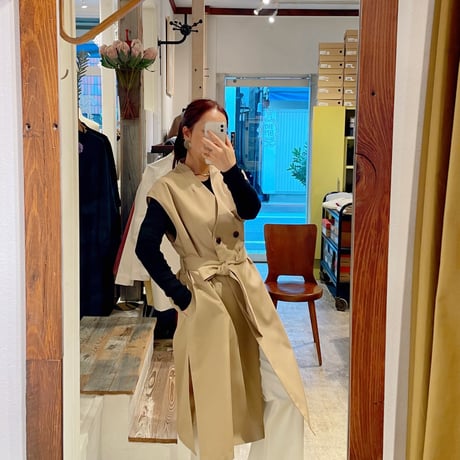 SLEEBLESS JACKET