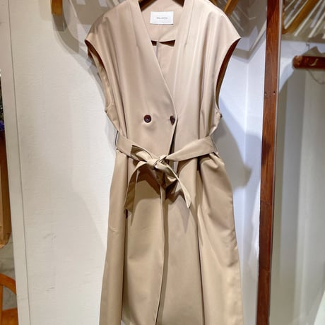SLEEBLESS JACKET