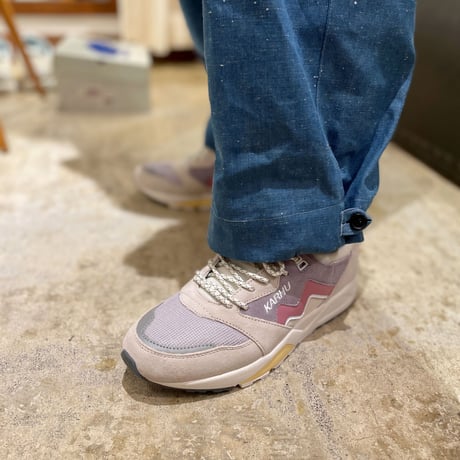 KARHU スリッポン AREA