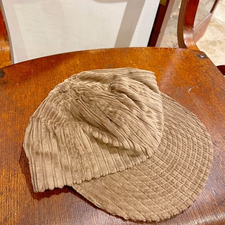 イギリス　ブリスバンモス　コーディロイCAP