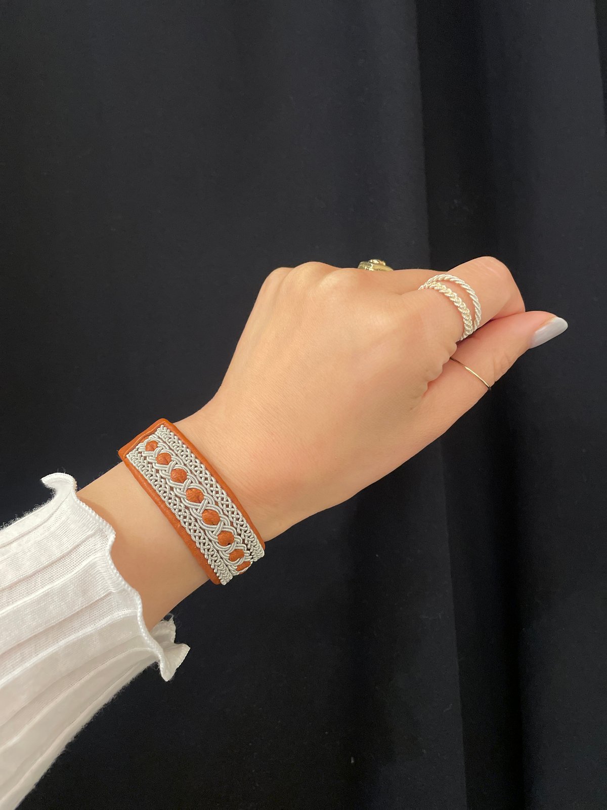 MB20周年別注 YOHEI NOGUCHI Duodje センターレザー編み太バングル |