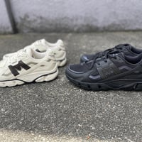 KARHU NEW ハイテクレトロモードスニーカー