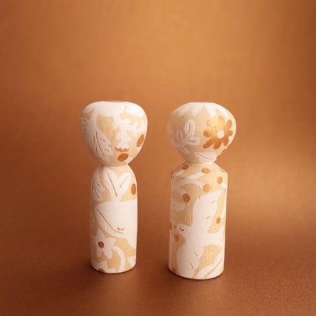 岩本清商店 × おざわさよこ「花着るこけし2」