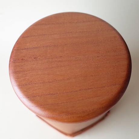 Eatable of Many Orders／エタブルオブメニーオーダーズ「Cylinder Leather Box Mini × 岩本清商店」