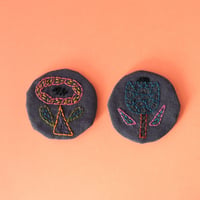 atelier taffeta／アトリエタフタ「刺繍ブローチ 花」