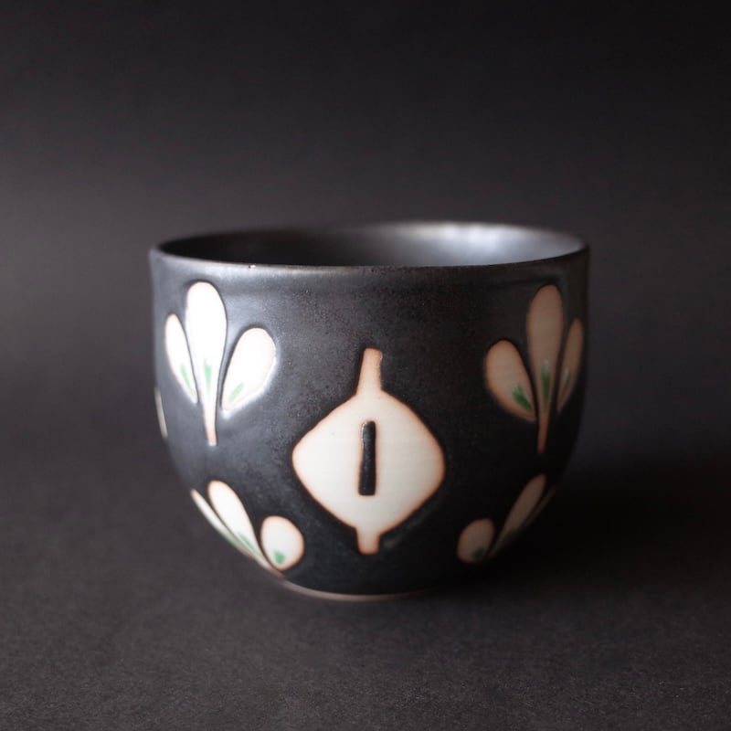 庄田春海／SHODA Harumi「黒みつばカップ」 | オトメの金沢 陳列室