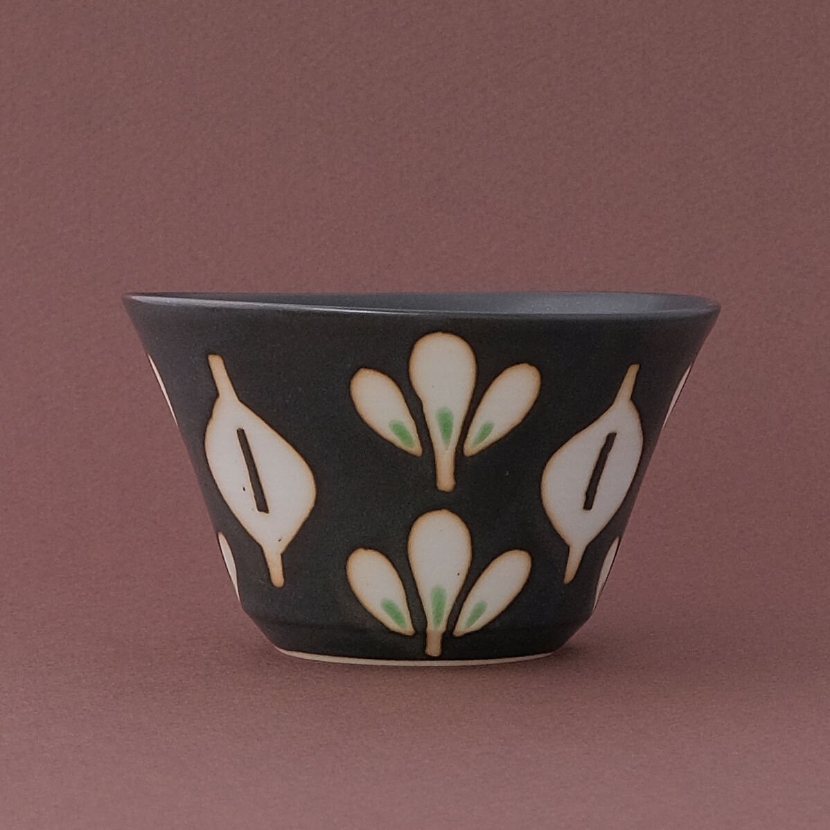 庄田春海／SHODA Harumi「黒みつば小鉢」 | オトメの金沢 陳列室