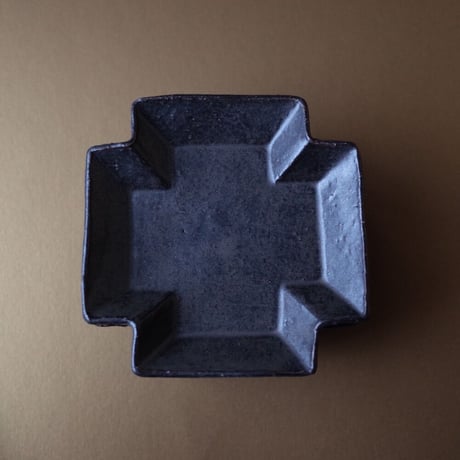 たくまポタリー／Takuma pottery「小皿 プラス」