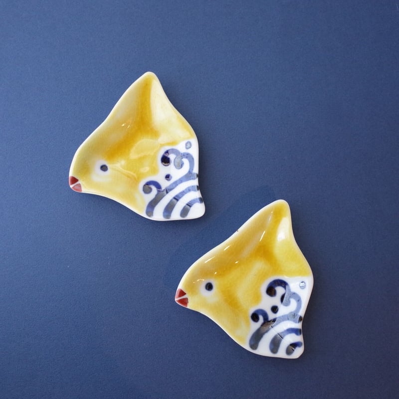 Aki 蝶の絵皿 Niisato Akio - Works | Oxford Ceramics Gallery