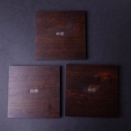 山岸紗綾／YAMAGISHI Saya「板皿 MAYA蒔絵」
