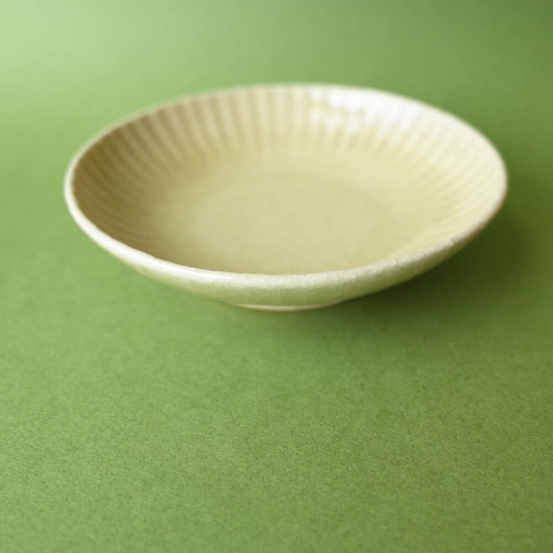 たくまポタリー／Takuma pottery「4寸皿 まる菊」 | オトメの金沢 陳列室