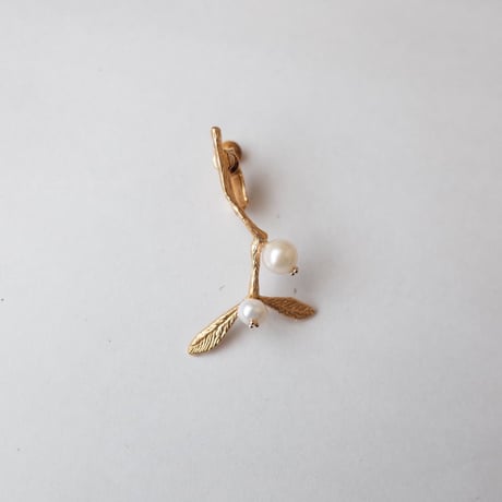 sasakihitomi／佐々木ひとみ「ヤドリギイヤリング／ピアス」