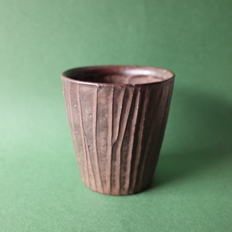 岩﨑晴彦／IWASAKI Haruhiko「粉引線文カップ（中）白／茶」