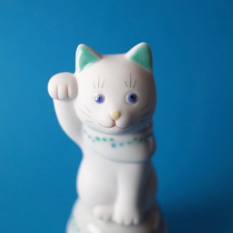 上出長右衛門窯／KUTANI CHOEMON「鈴乗り二寸ちょうえもん招猫 人魚と魚」