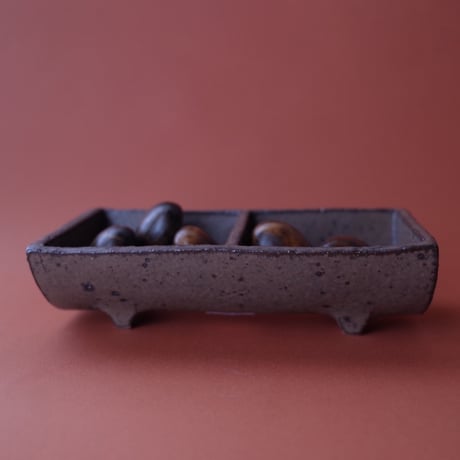 岩﨑晴彦／IWASAKI Haruhiko「小物入れ」