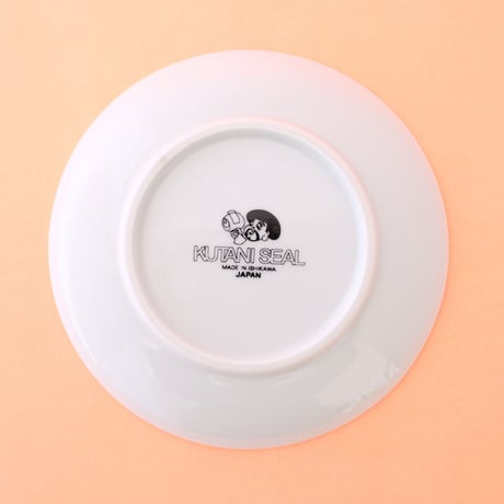 KUTANI SEAL「丸皿 黒猫／子猫整列」