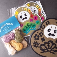 ハグミトンワークス／HUG mitten works「ひゃくまんさん箱 クッキー入」