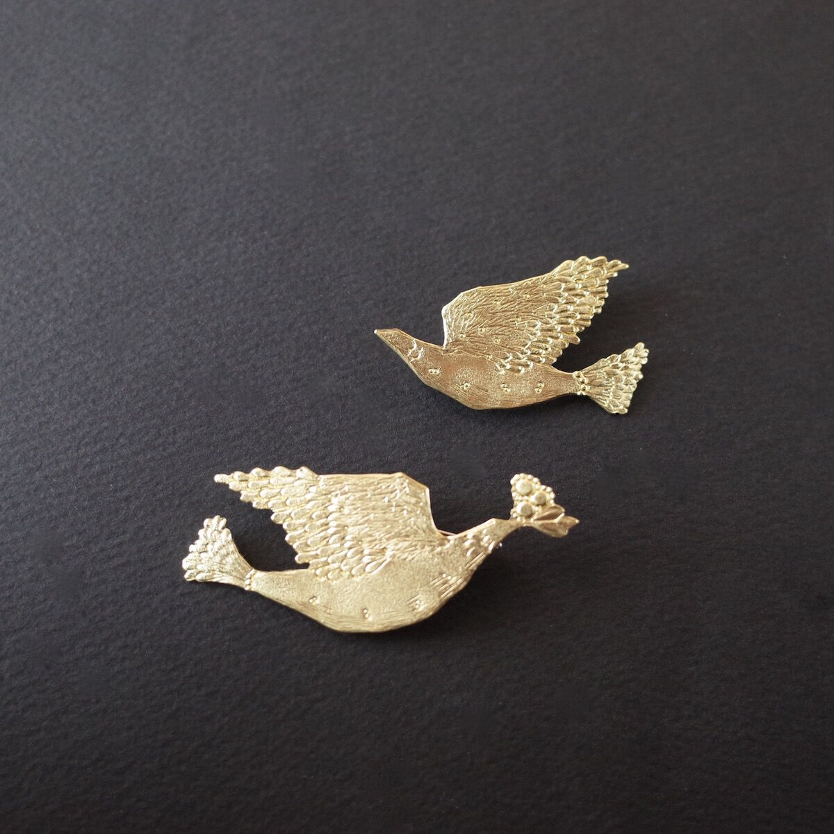 西川美穂／NISHIKAWA Miho「鳥ブローチ」 | オトメの金沢 陳列室