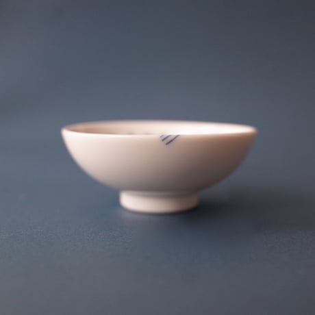 おでんよし坊／Oden Yoshibou「九谷焼チャリティおちょこ 魚介＋能登ステッカー」