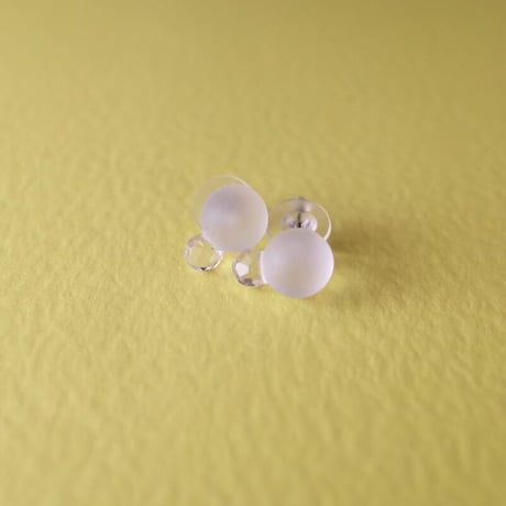 静観朋恵／SHIZUMI Tomoe「硝子ピアス」