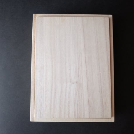 岩本清商店／IWAMOTO Kiyoshi Shouten「桐箱 イチゴ」