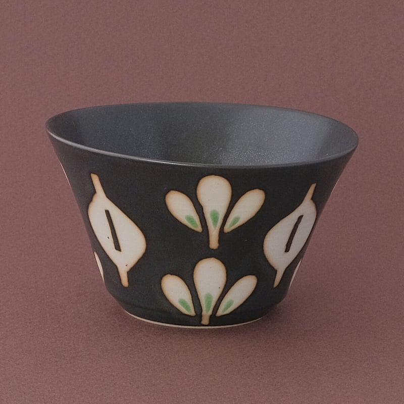 庄田春海／SHODA Harumi「黒みつば小鉢」 | オトメの金沢 陳列室