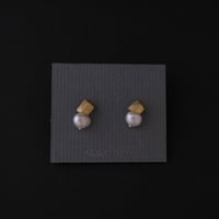 今城晶子／IMAJO Akiko「淡水パールと宝石カットのピアス（小）」