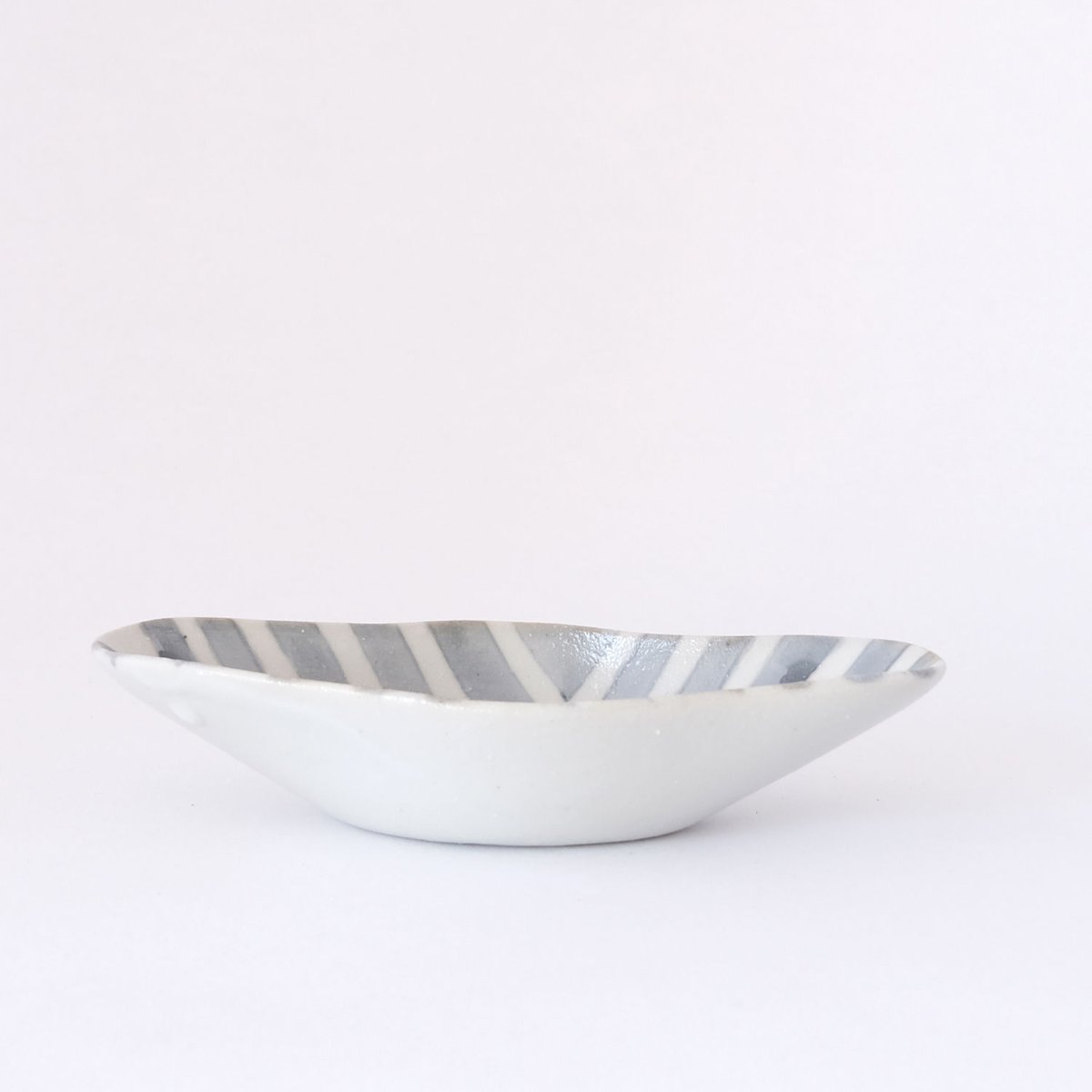 安齋新・厚子／ANZAI Arata & Atsuko「白磁染付けふね」 | オトメの