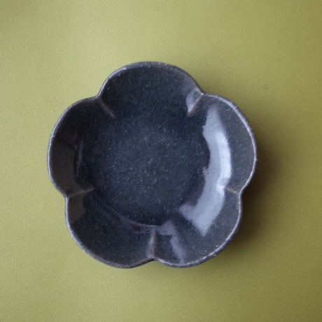 たくまポタリー／Takuma pottery「小皿 梅 ブルー」