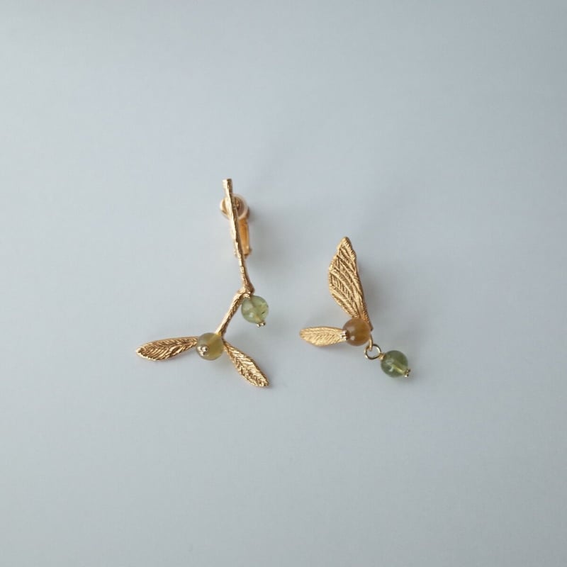 sasakihitomi/佐々木ひとみ「ヤドリギイヤリング/ピアス sasakihitomi/佐々木ひとみ「ヤドリギイヤリング/ピアス