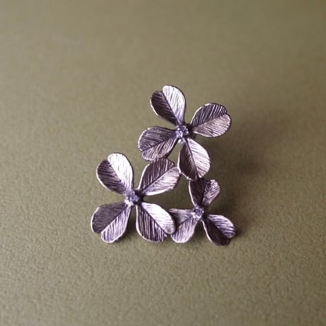 sasakihitomi／佐々木ひとみ「クローバーのイヤリング／ピアス」