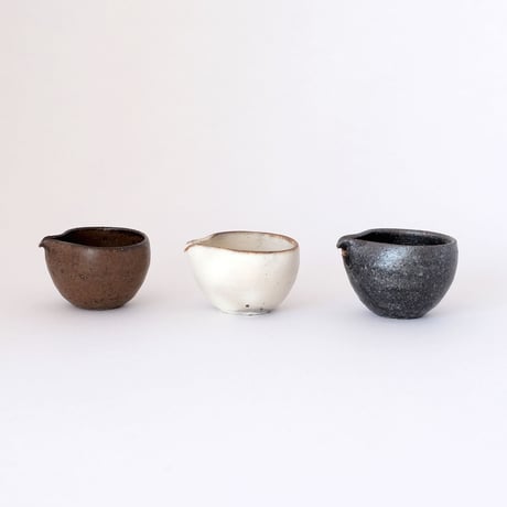 坂口健 灰釉白化粧掻落皿 24cm 器 作家もの 作陶展 ① 坂口健 灰釉白化粧掻落皿 24cm 器 作家もの 作陶展 ①