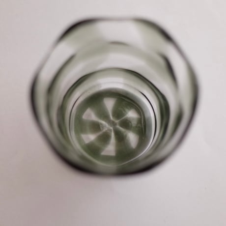 トリブーショイ硝子工芸舎／Tri Buŝoj Glass Art「おちょぼぐち」