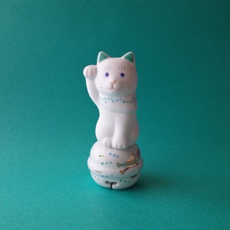 上出長右衛門窯／KUTANI CHOEMON「鈴乗り二寸ちょうえもん招猫 人魚と魚」