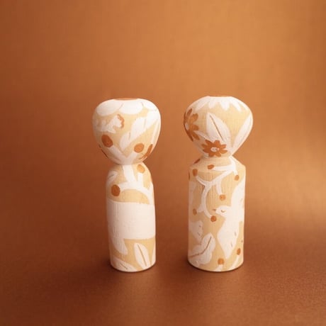 岩本清商店 × おざわさよこ「花着るこけし2」