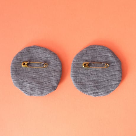 atelier taffeta／アトリエタフタ「刺繍ブローチ 花」
