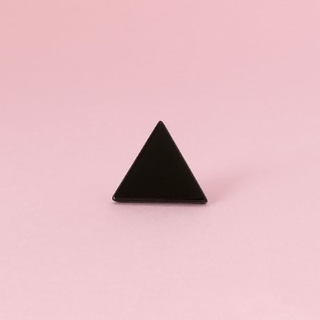 定池夏子／SADAIKE Natsuko「工程ピアス 艶消し／呂色仕上げ」