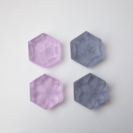 田 聡美／DEN Satomi「雪華香立」
