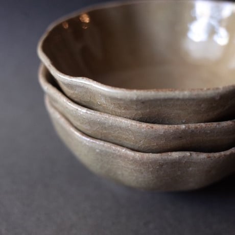たくまポタリー／Takuma pottery「4寸鉢 ひらひら」