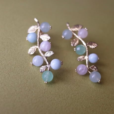 sasakihitomi／佐々木ひとみ「木の実のイヤリング／ピアス」