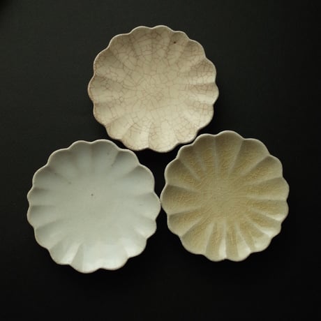 たくまポタリー／Takuma pottery「お手塩皿 ハナ」