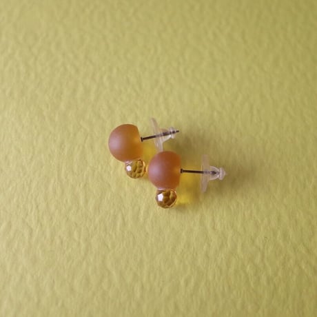 静観朋恵／SHIZUMI Tomoe「硝子ピアス」