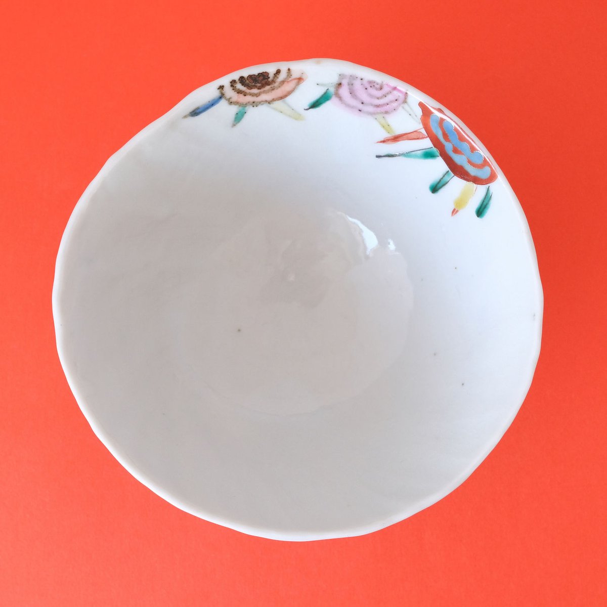 田辺京子足付き陶器ボウル 田辺京子／TANABE Kyoko「めしわん（花）」 | オトメの金沢 陳列室